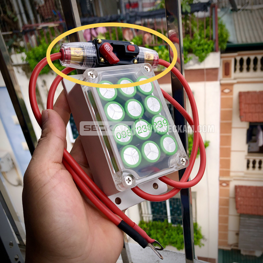 Box siêu tụ điện SECKAM 16V xả 80A khởi động xe hơi: 1.450.000 5 Siêu tụ điện có CB đóng cắt an toàn