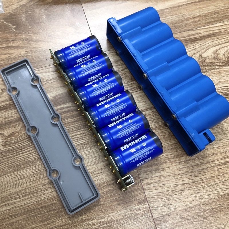 Maxwell 60F 16.2V xả 150A tháo máy nguyên bản: 1.650.000 3 Khối 6 siêu tụ điện maxwell 360F xả 150A